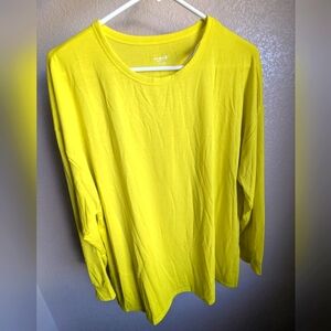 NWT Old Navy Active Ultralite Medium Long Sleeve Top